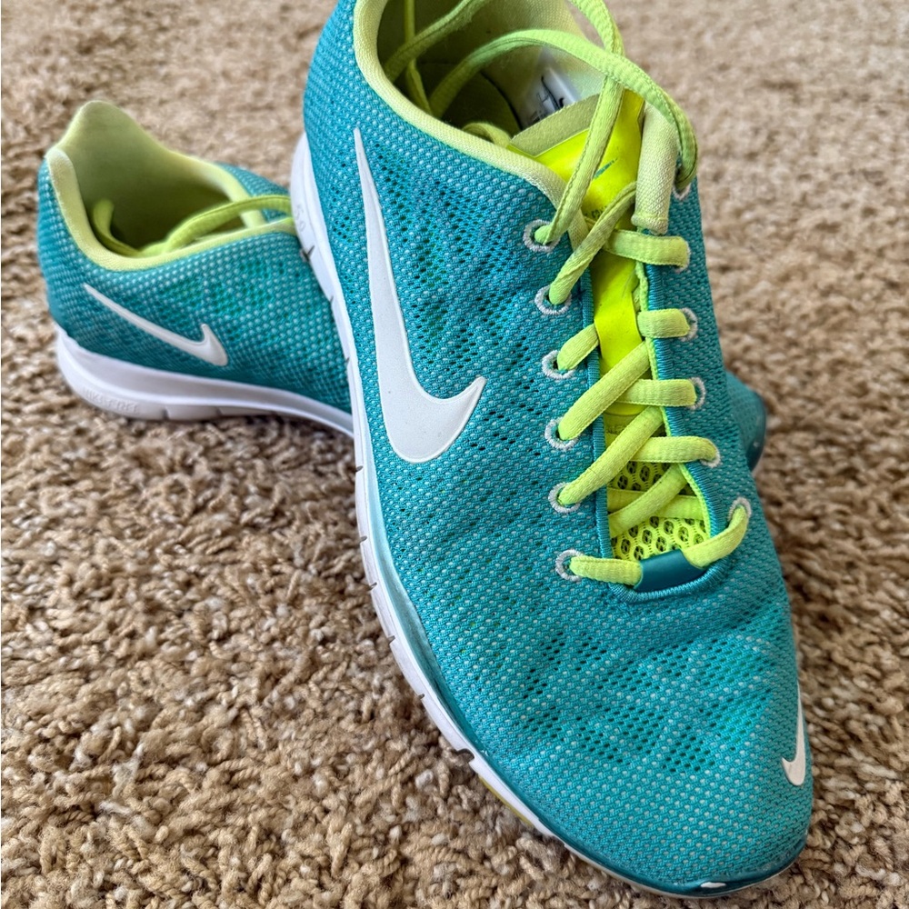 Nike Women's Teal Running Shoes